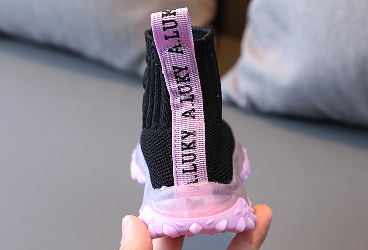 Flying Knit Leuchtschuhe für Kinder – Bild 6 | LuxeStyle