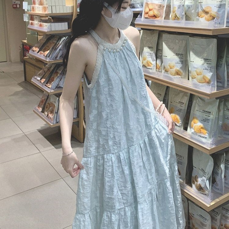 Perlenbesetztes Neckholder-Kleid