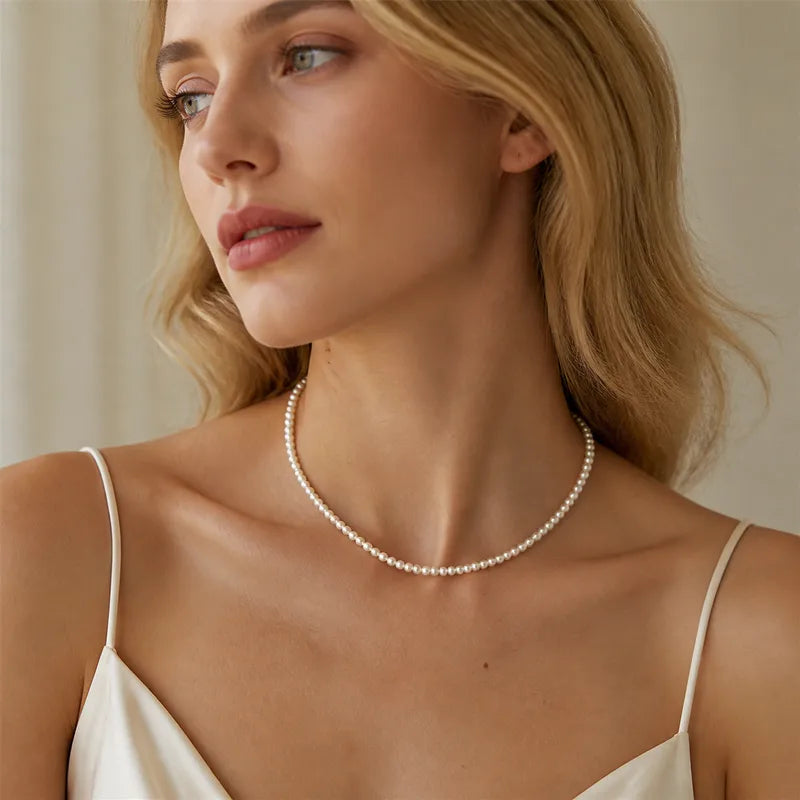 Geometrisches Halsband aus Edelstahl mit Goldplattierung – Bild 3 | LuxeStyle