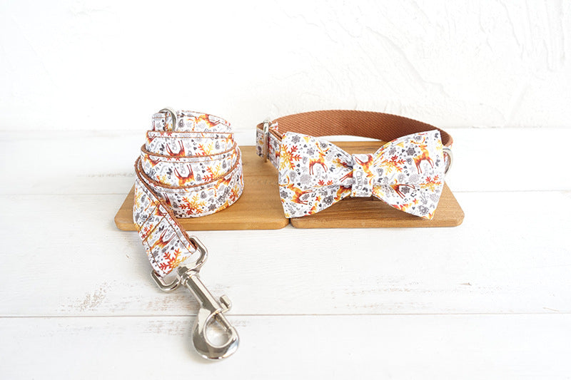 Weihnachtliches Hunde-Halsband mit Schleife | LuxeStyle