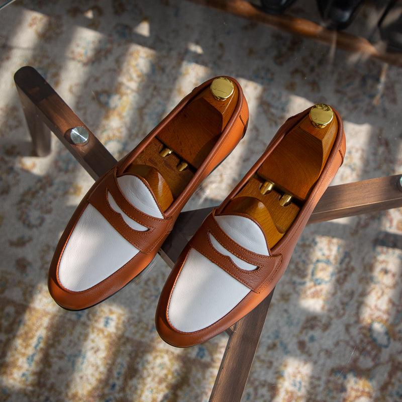 Champagnerfarbene Casual-Schuhe aus Nubukleder – Bild 2 | LuxeStyle
