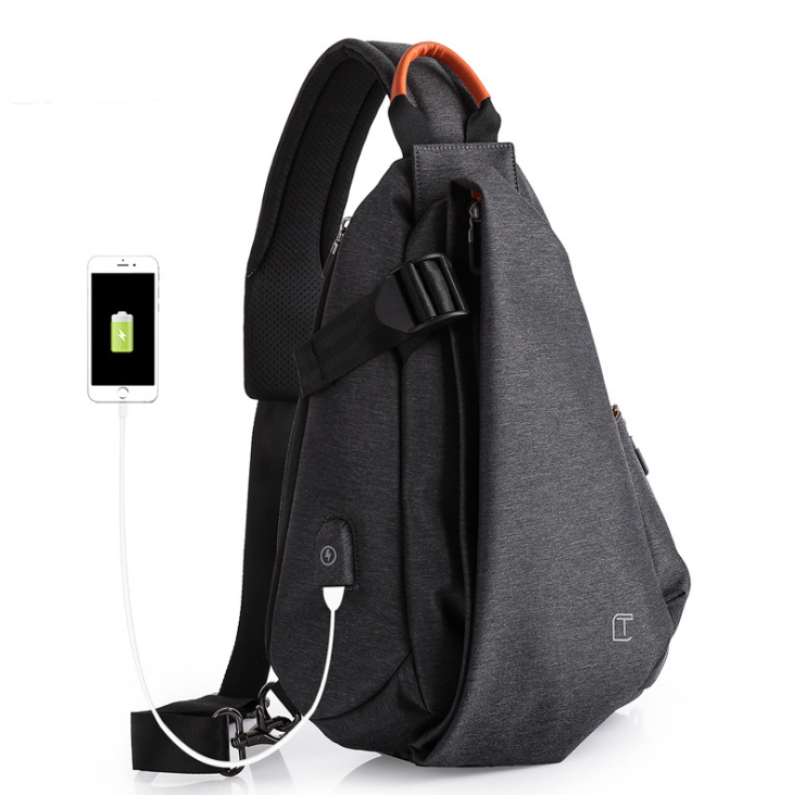 Schultertasche mit USB-Ladefunktion und viel Stauraum – Bild 6 | LuxeStyle