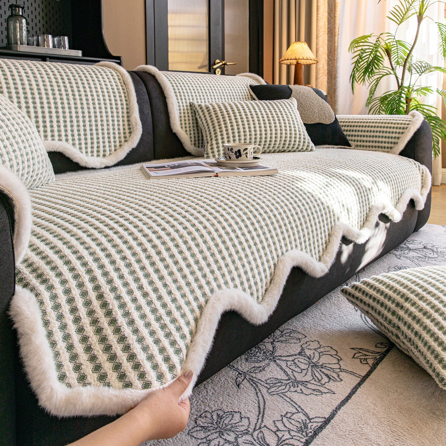 Fixer Anti-Rutsch Sofaüberwurf aus Chenille