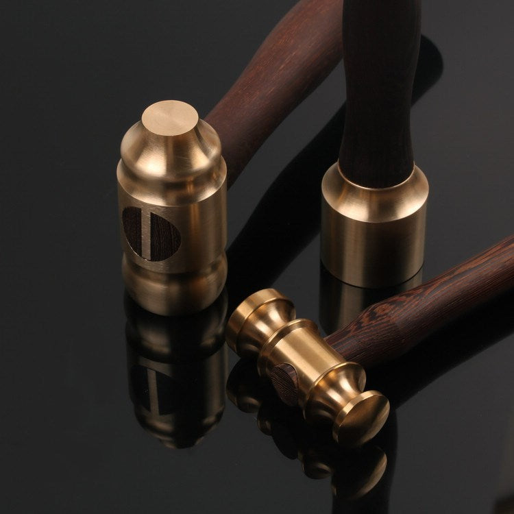 Kleiner Hammer mit Messinggriff | LuxeStyle