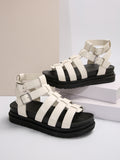Plateau-Sandalen mit Riemchenschnalle – Bild 21 | LuxeStyle