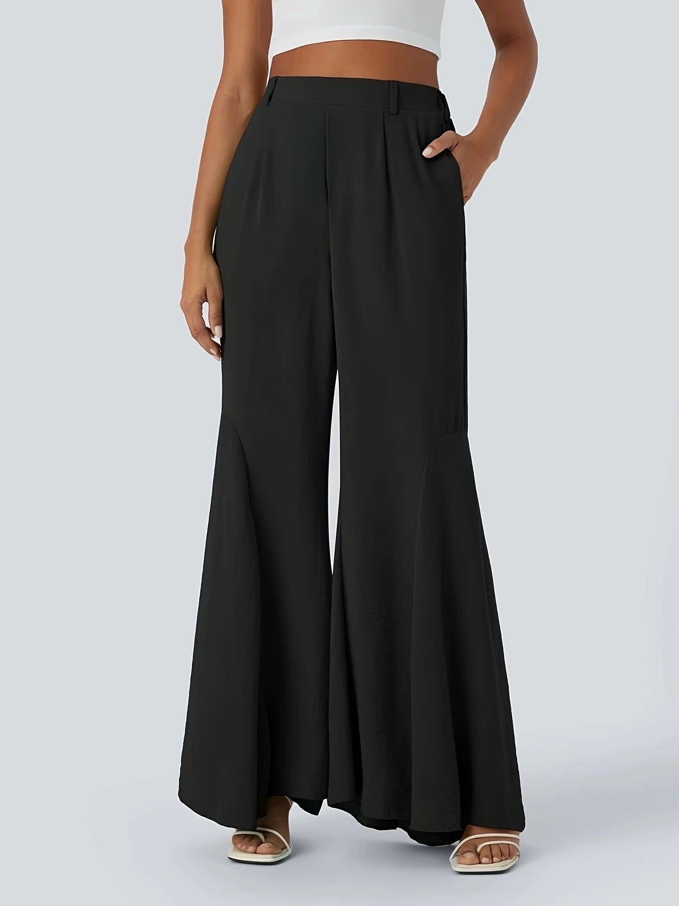 Elegante weite Hose mit ausgestelltem Bein