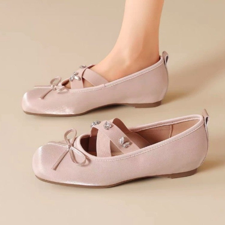 Elegante Satin-Ballerinas mit Keilabsatz