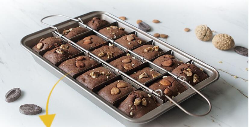 Karierte Brownie-Backform – Bild 5 | LuxeStyle