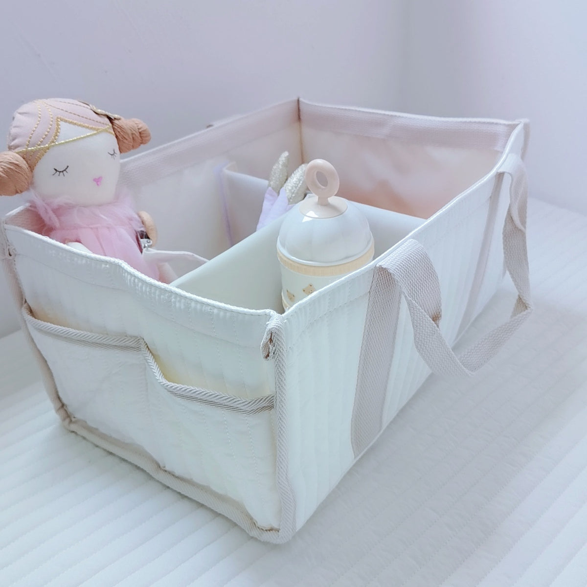 Beigener Aufbewahrungskorb für Babybett | LuxeStyle