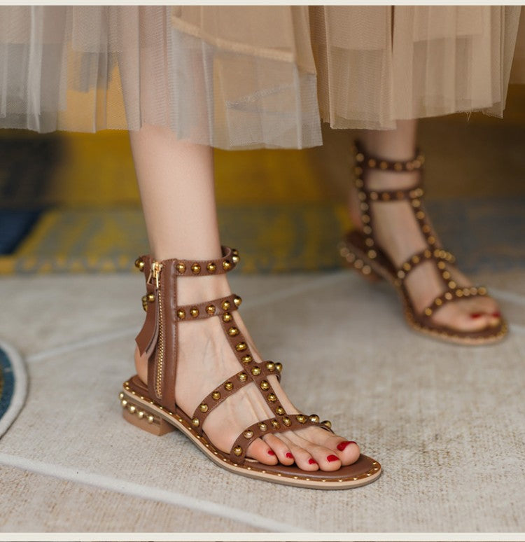 Römer Sandalen mit Nieten | LuxeStyle
