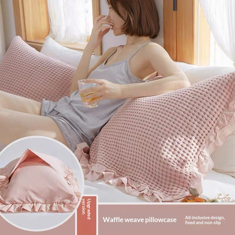 Waffelpiqué-Kissenbezug mit Rüschen