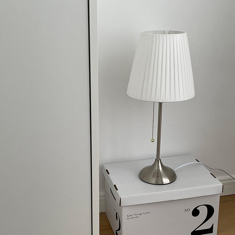 Minimalistische Tischlampe – Bild 5 | LuxeStyle