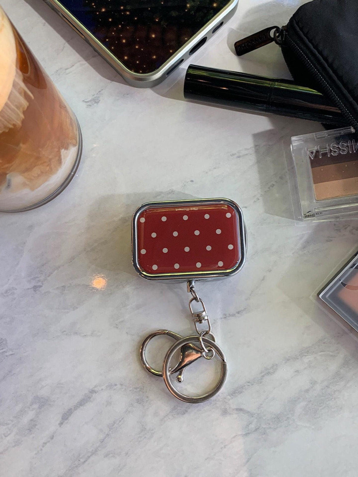 Schlüsselanhänger mit Mini-Aufbewahrungsbox – Bild 2 | LuxeStyle