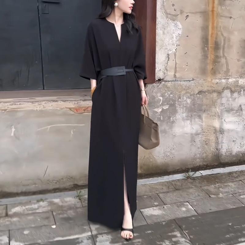 Elegantes V-Ausschnitt Midikleid mit Gürtel