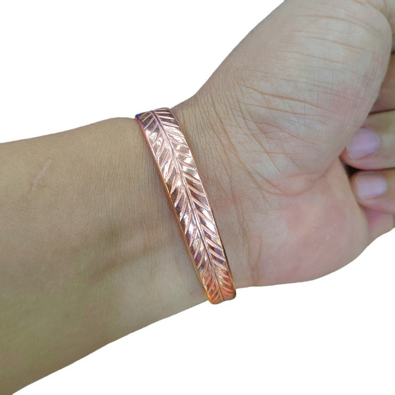 Blättermuster Kupferarmband – Bild 4 | LuxeStyle