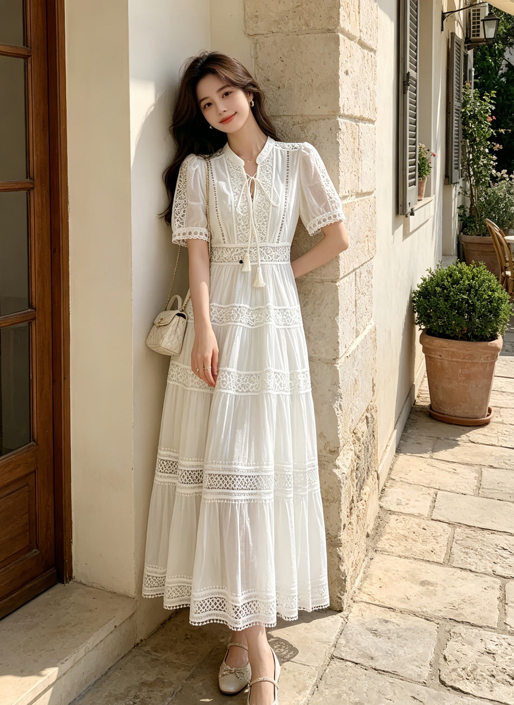 Elegantes A-Linien-Kleid mit Spitze und V-Ausschnitt