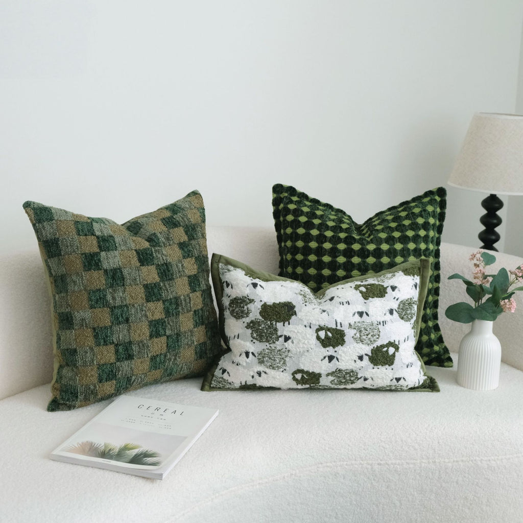 Grüner Kissenbezug mit Polka-Dot-Muster