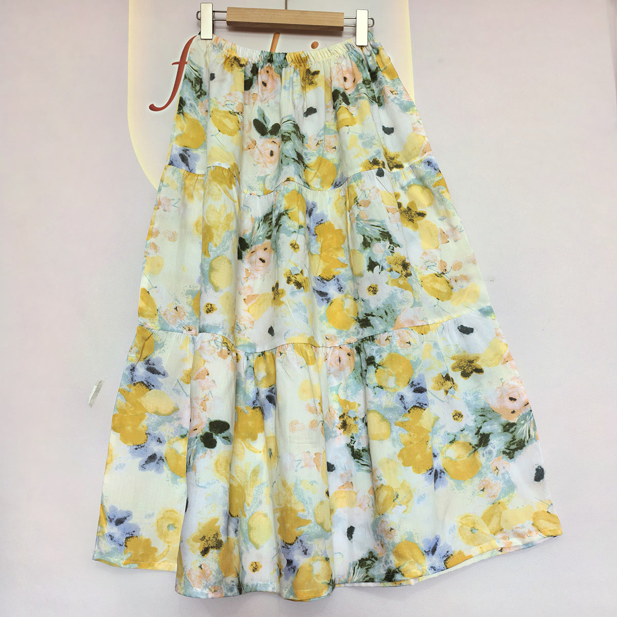 Halblanges Kleid mit Blumenmuster