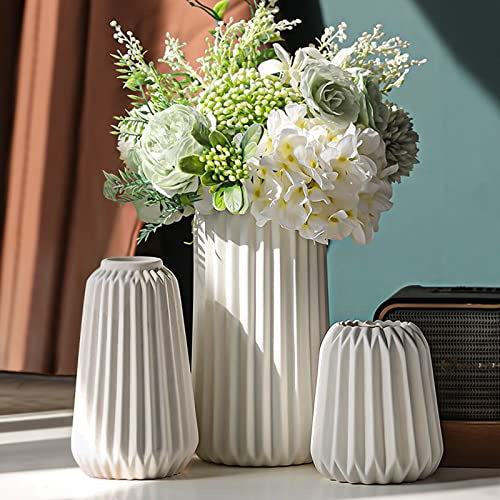 Keramik-Vase im Origami-Stil