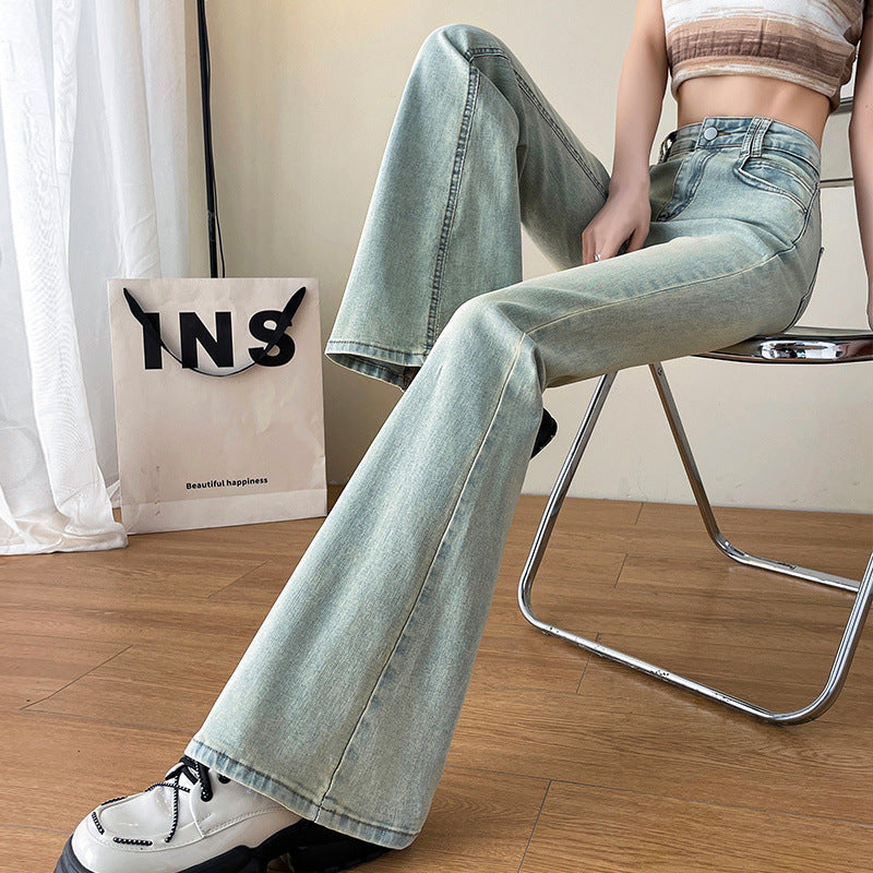Hellblaue amerikanische Flared Damenjeans
