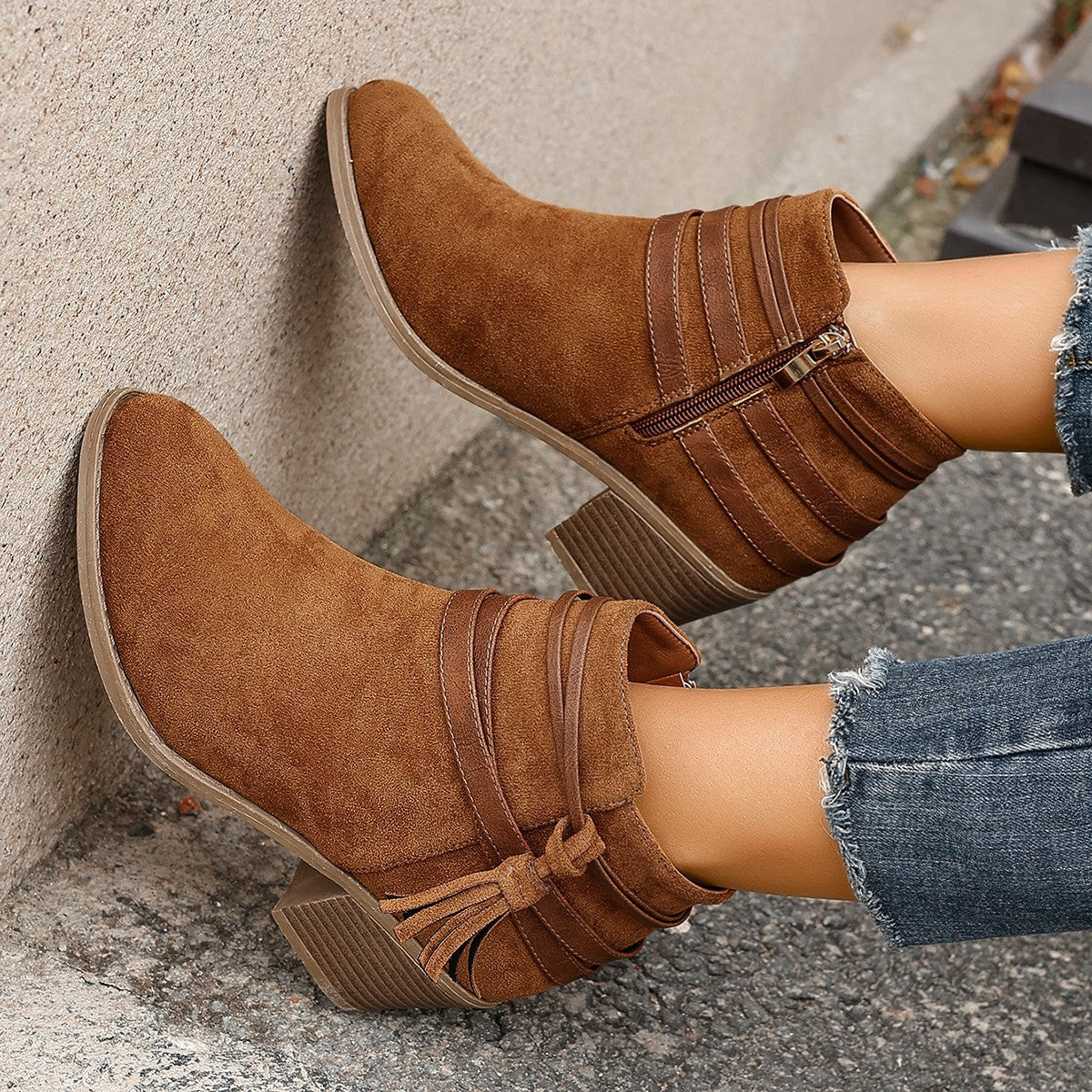 Stiefeletten mit Chunky-Absatz aus Wildleder