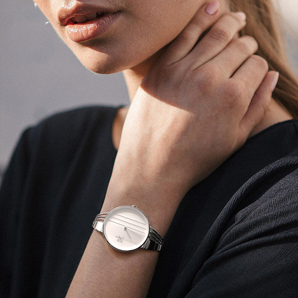 Quarzuhr für Damen in Silber-Roségold – Bild 3 | LuxeStyle