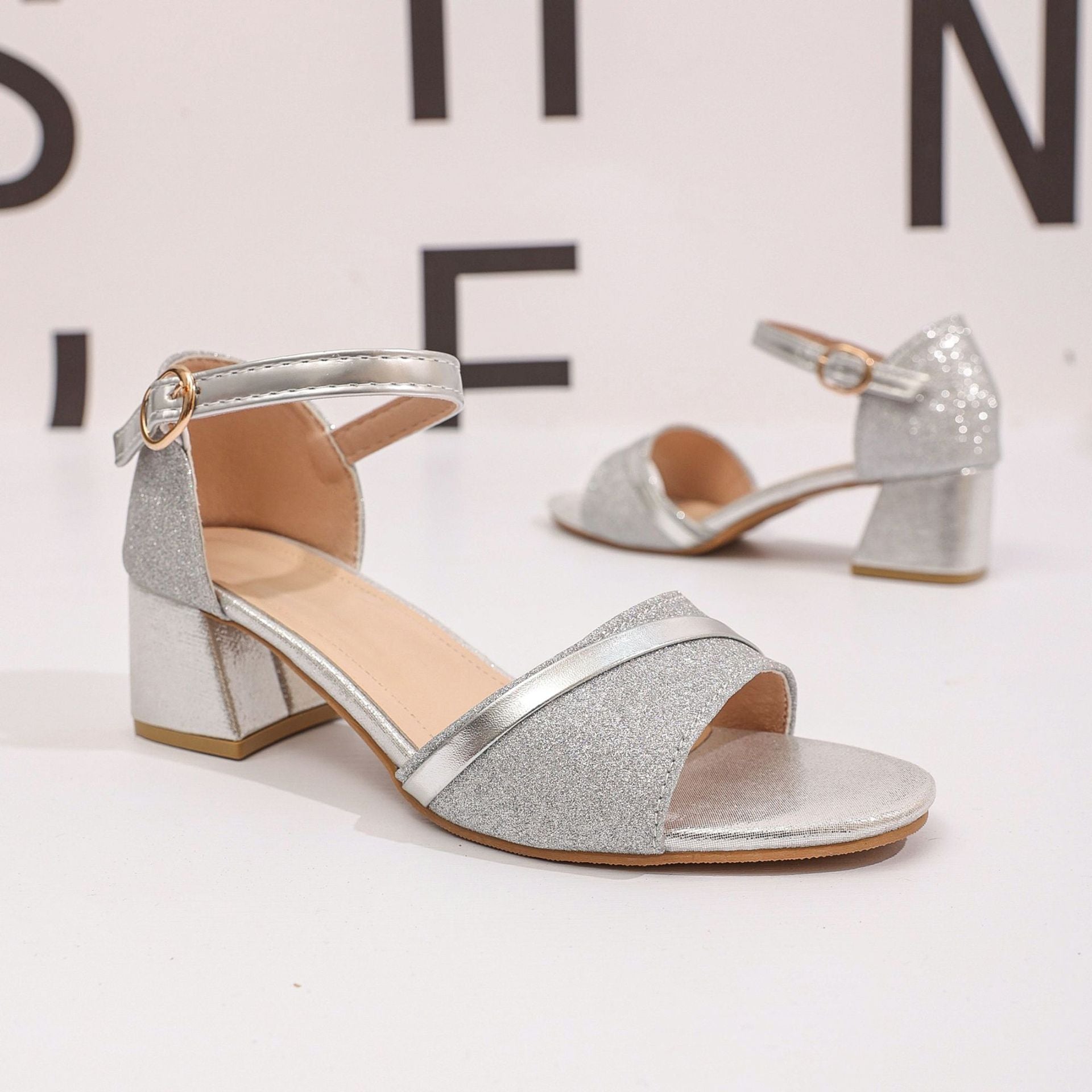 Chunky-Heel Sandalen mit offener Spitze