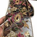 Ethische Stickerei mit Gold-Details