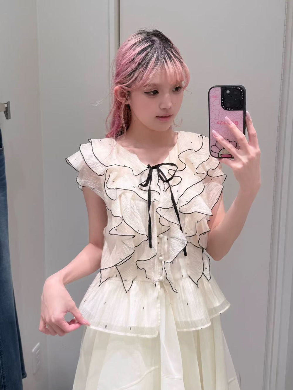 Bluse mit Blütenprint, Rüschen und Schleife