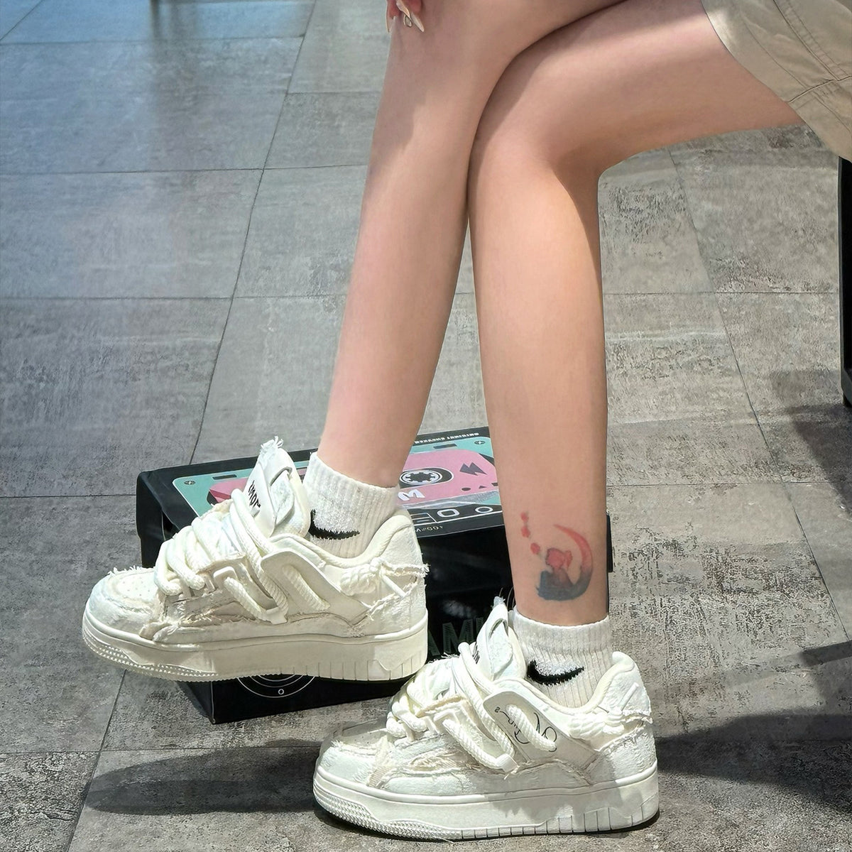 Plateau Board-Schuhe mit Schnürung – Bild 8 | LuxeStyle