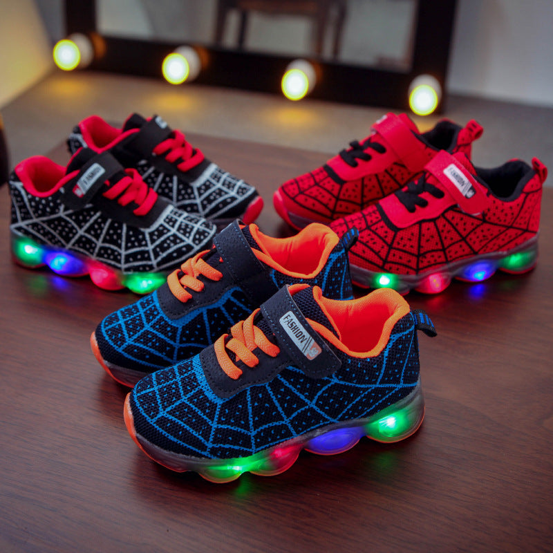 Kinder-Sneaker mit LED-Lichtern – Bild 8 | LuxeStyle