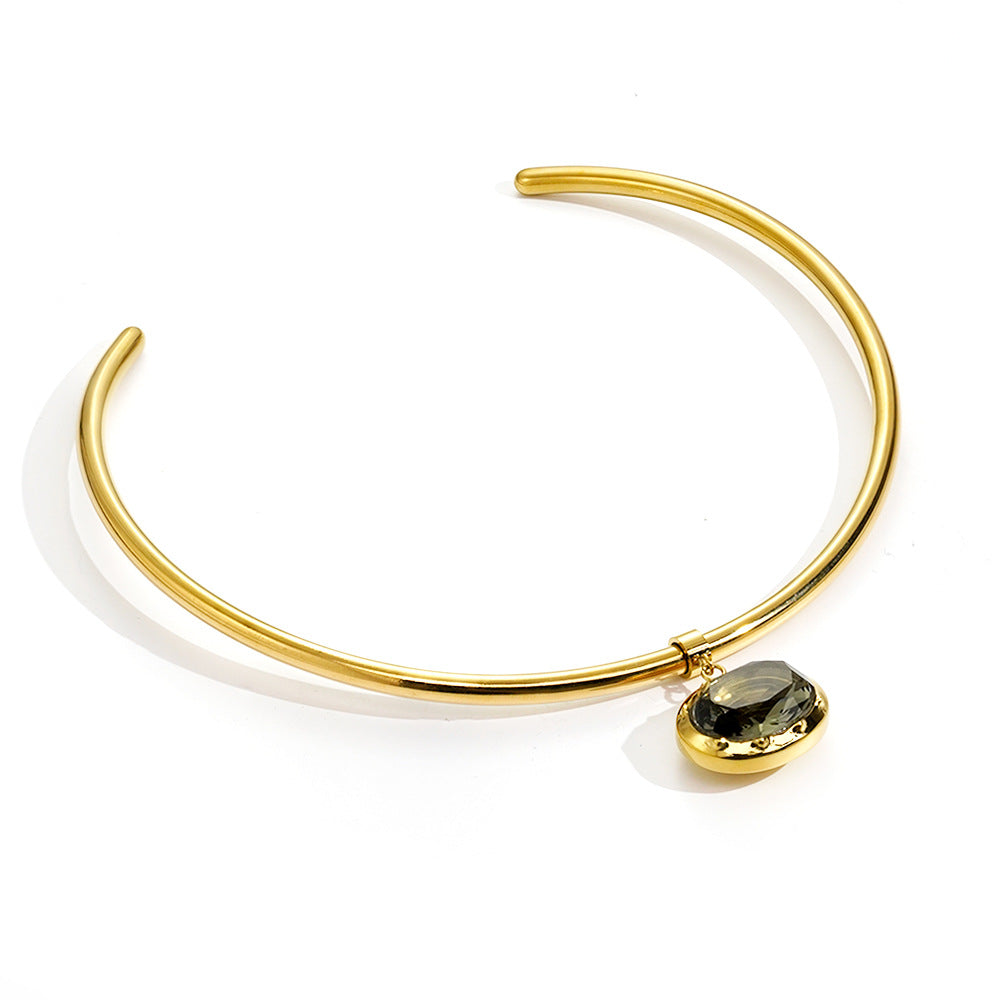 Vergoldetes Titan-Halsband mit Anhänger – Bild 12 | LuxeStyle