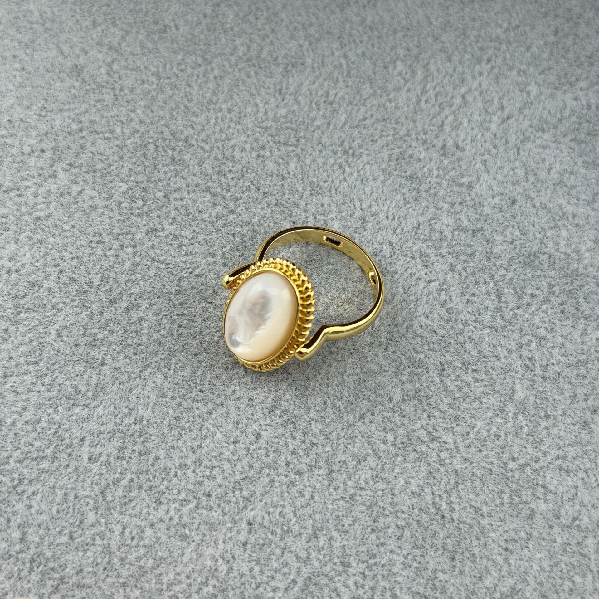 Schmetterling-Schale Pferd Ring