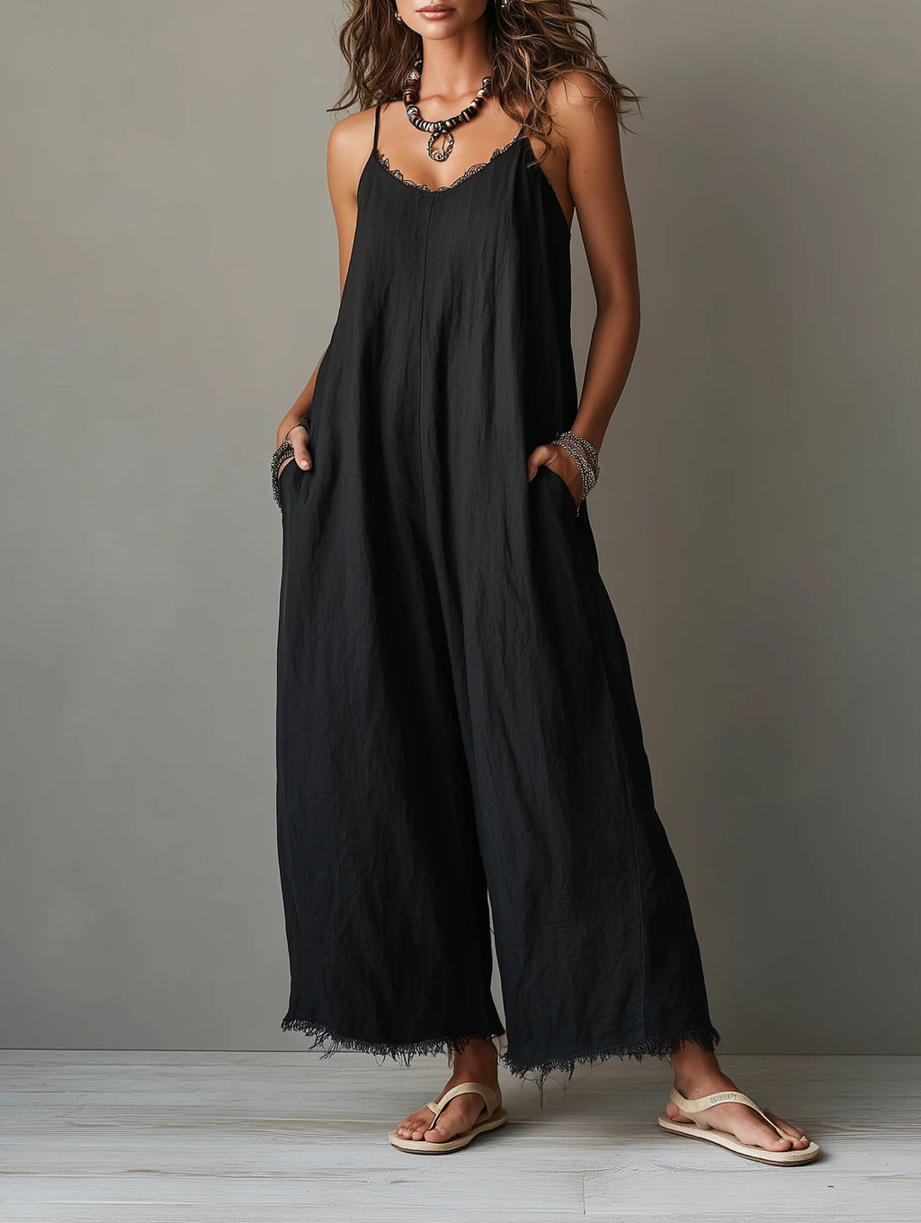 Damen weiter Jumpsuit mit Trägern