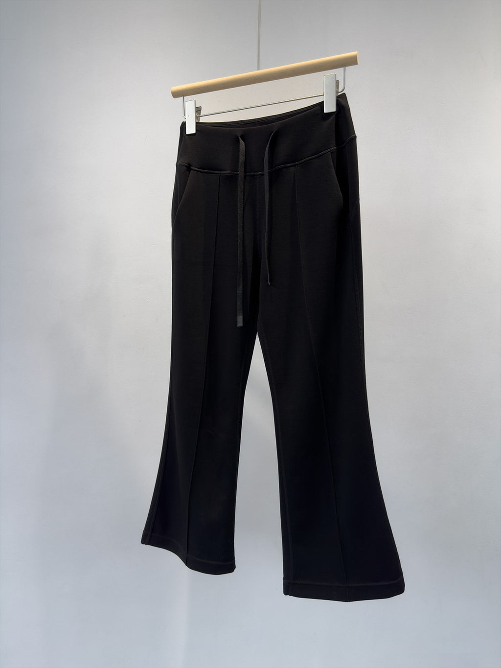 Weite Freizeithose mit elastischem Bund