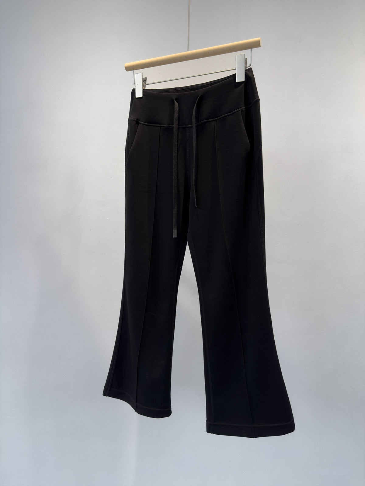 Weite Freizeithose mit elastischem Bund