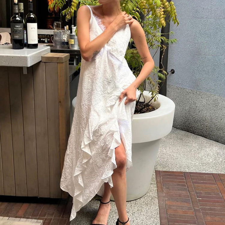 Rückenfreies Maxikleid mit unregelmässigem Saum