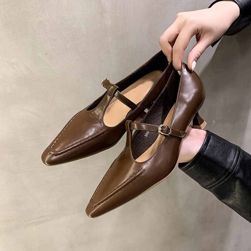 Elegante Pumps mit spitzer Kappe