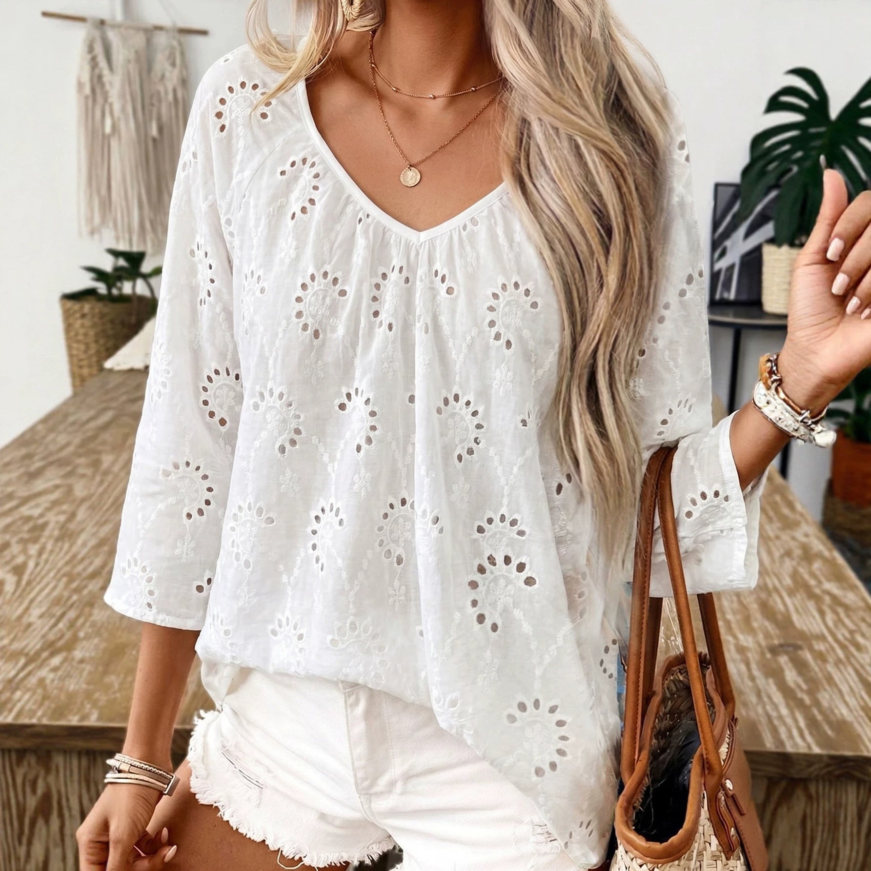 Elegantes Lochstickerei-Shirt für Damen