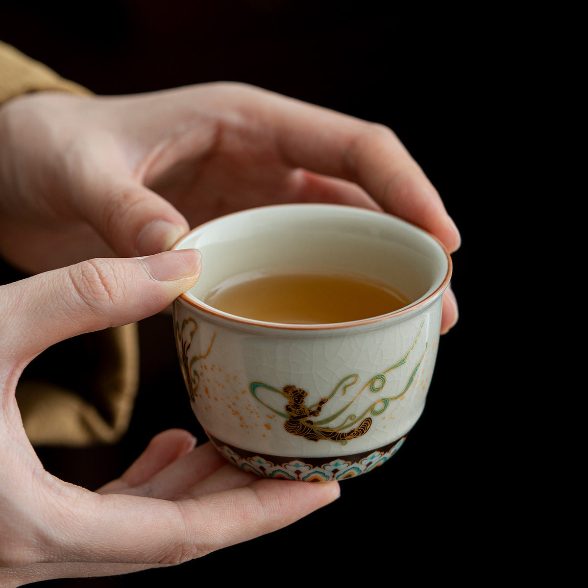 Tee-Becher aus Keramik – Dunhuang Apsaras – Bild 3 | LuxeStyle
