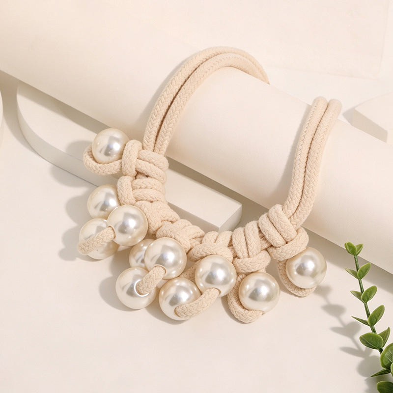 Extravagante Perlenkette mit Anhänger