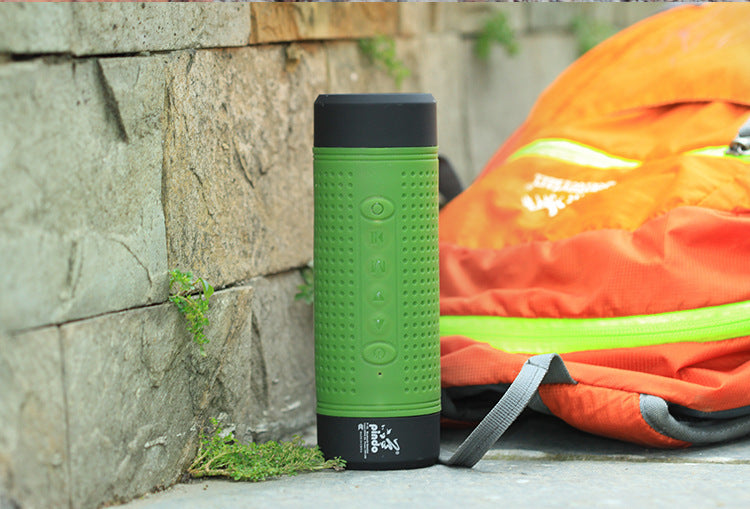 Kompakter Bluetooth-Lautsprecher für Outdoor-Aktivitäten