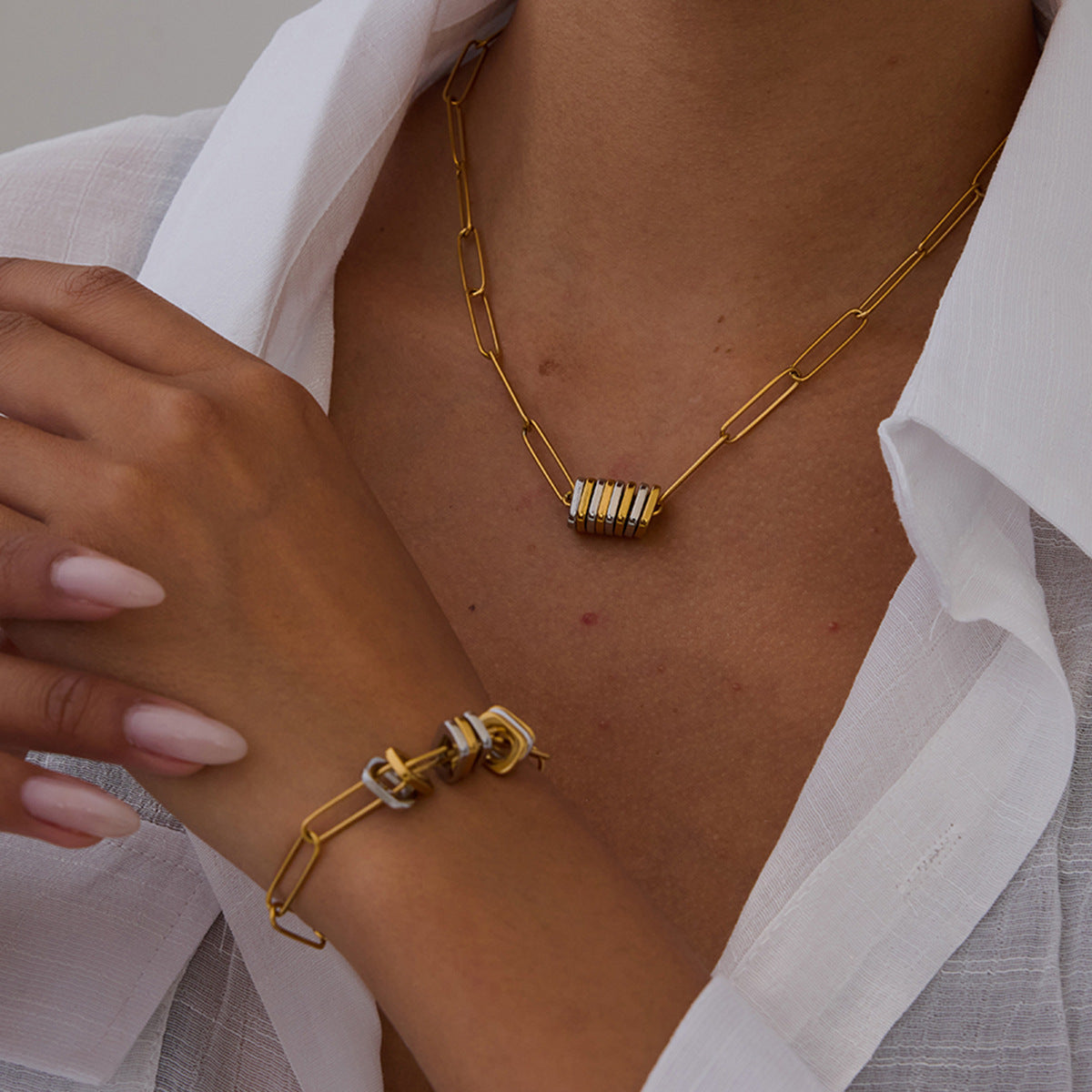 Geometrisches Kettchen in Edelstahl – Bild 3 | LuxeStyle