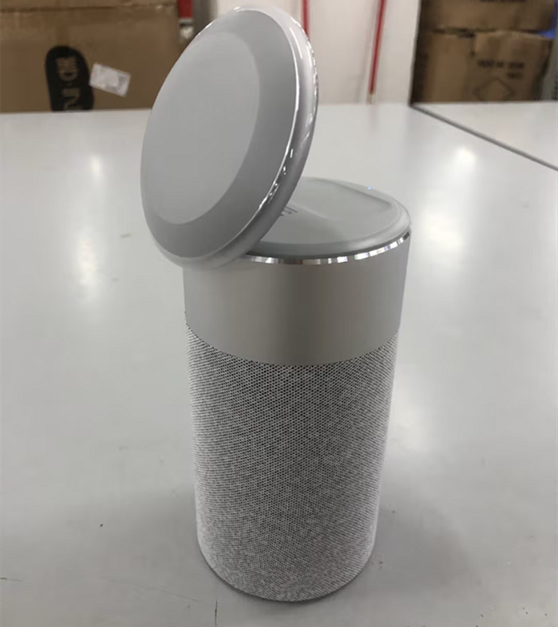 3-in-1 Wireless Charger & Bluetooth Speaker mit Touchlampe