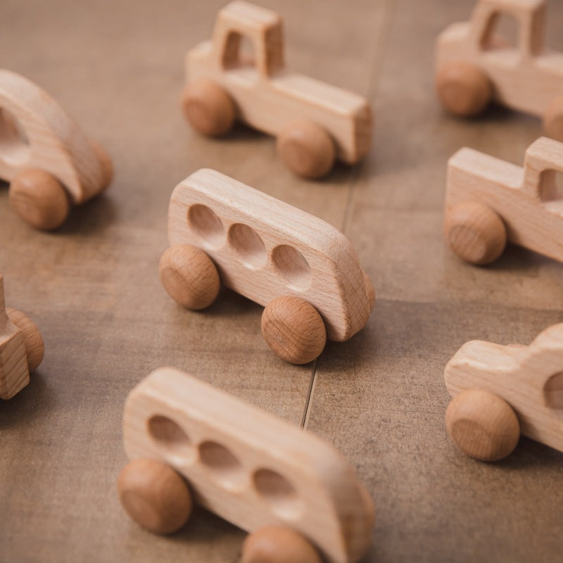 Trägheits-Schiebeauto aus Holz – Bild 7 | LuxeStyle
