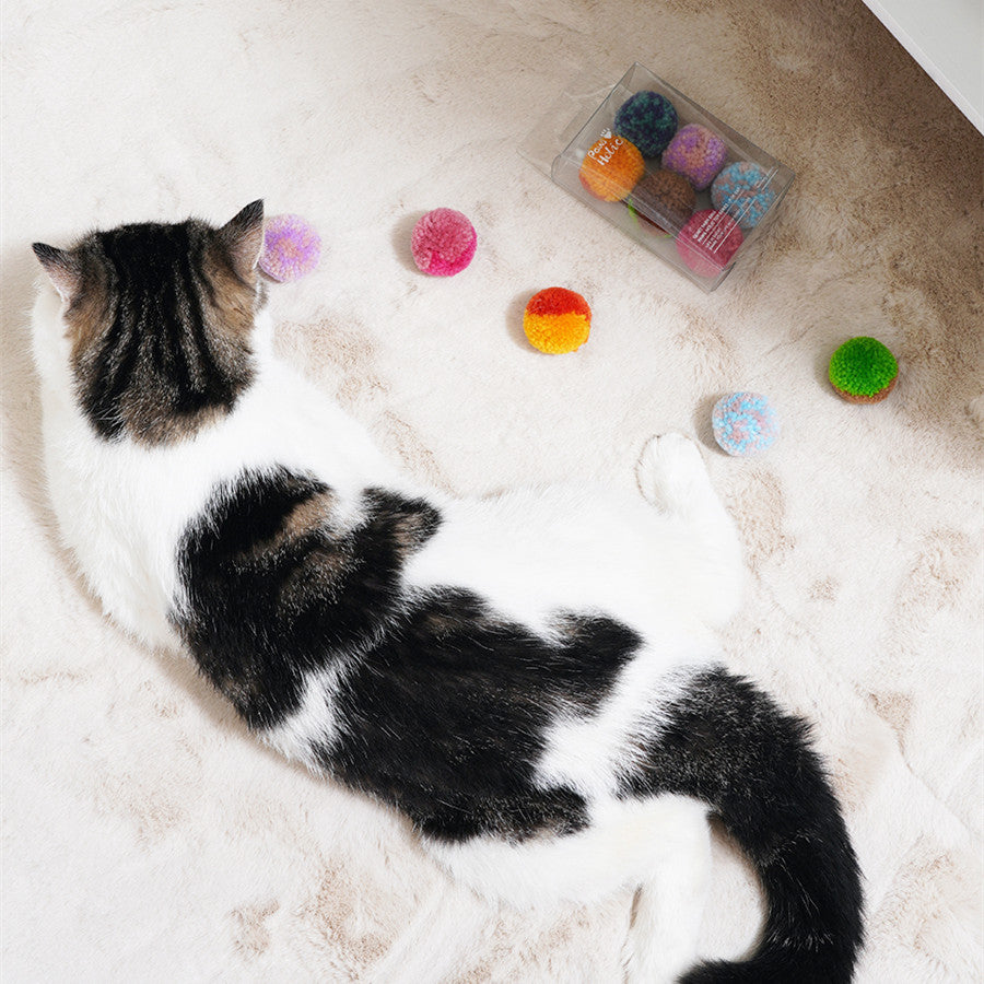 Leises Katzen-Haarball-Spielzeug – Bild 4 | LuxeStyle