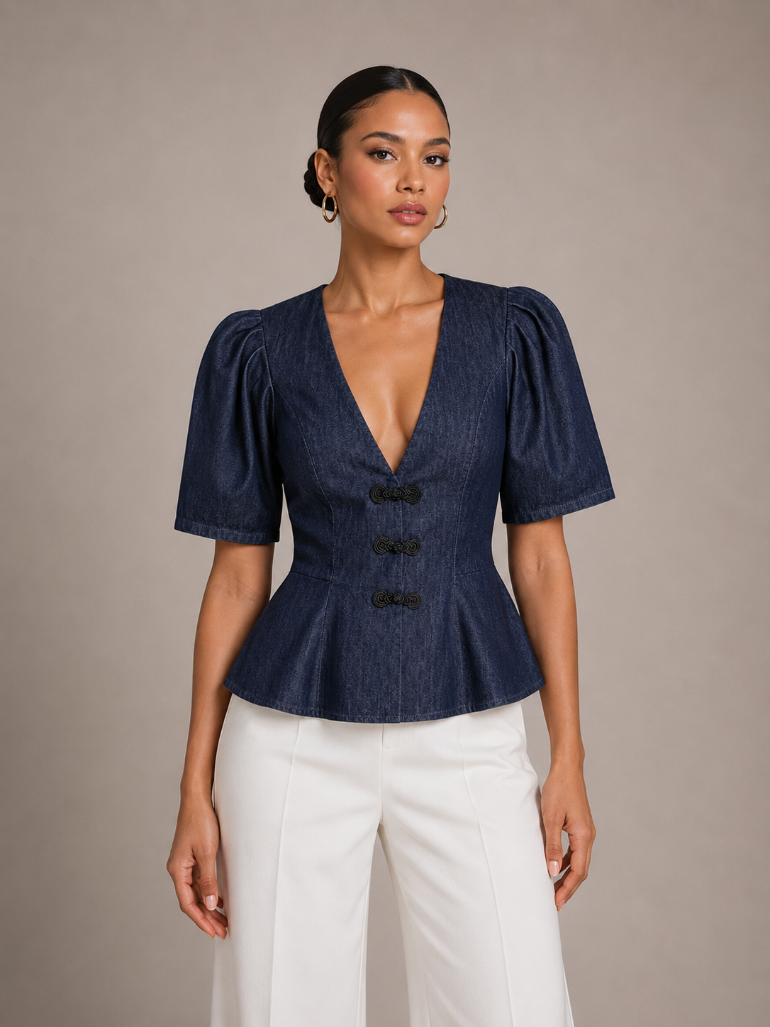 Peplum Bluse mit Froschknöpfen