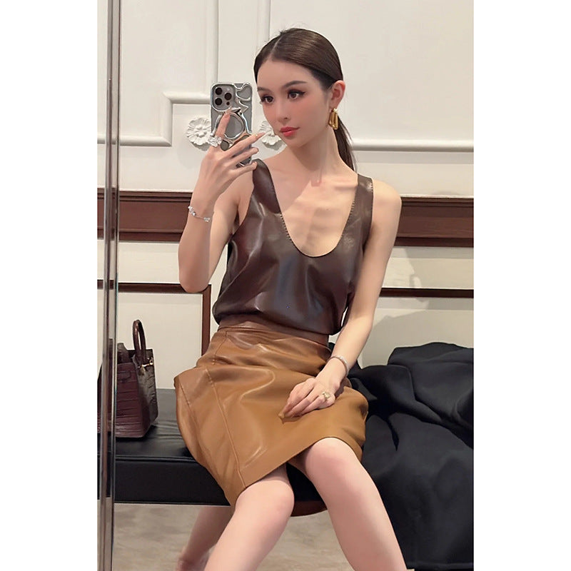 Figurbetonendes Tanktop mit U-Ausschnitt