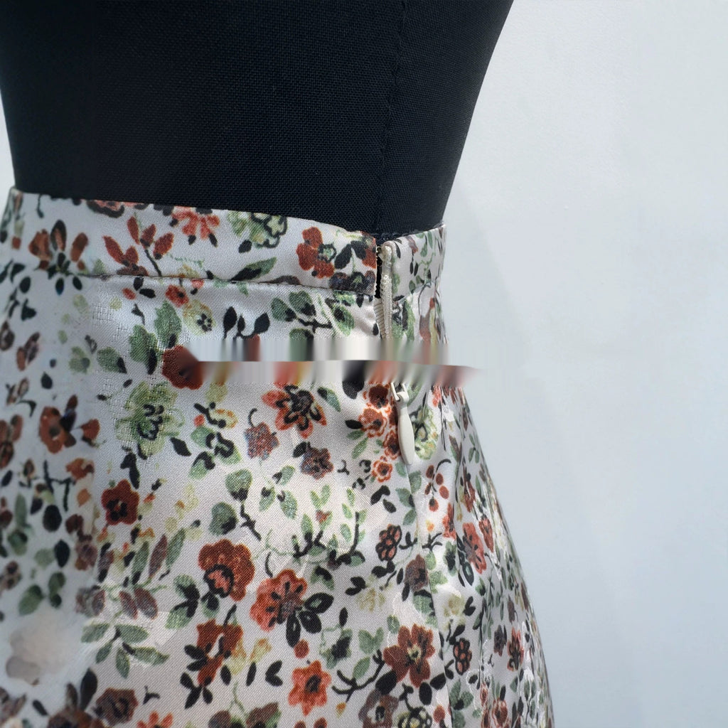 A-Linien Rock mit Blumenmuster