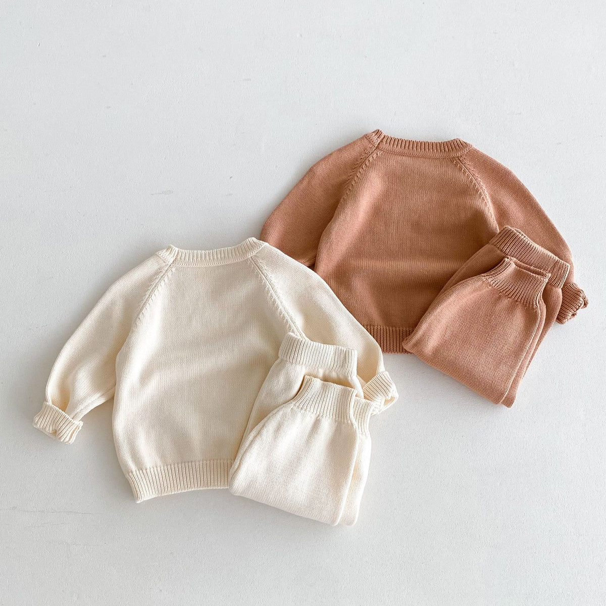 Baby Raglan Pullover und Hose Set – Bild 6 | LuxeStyle